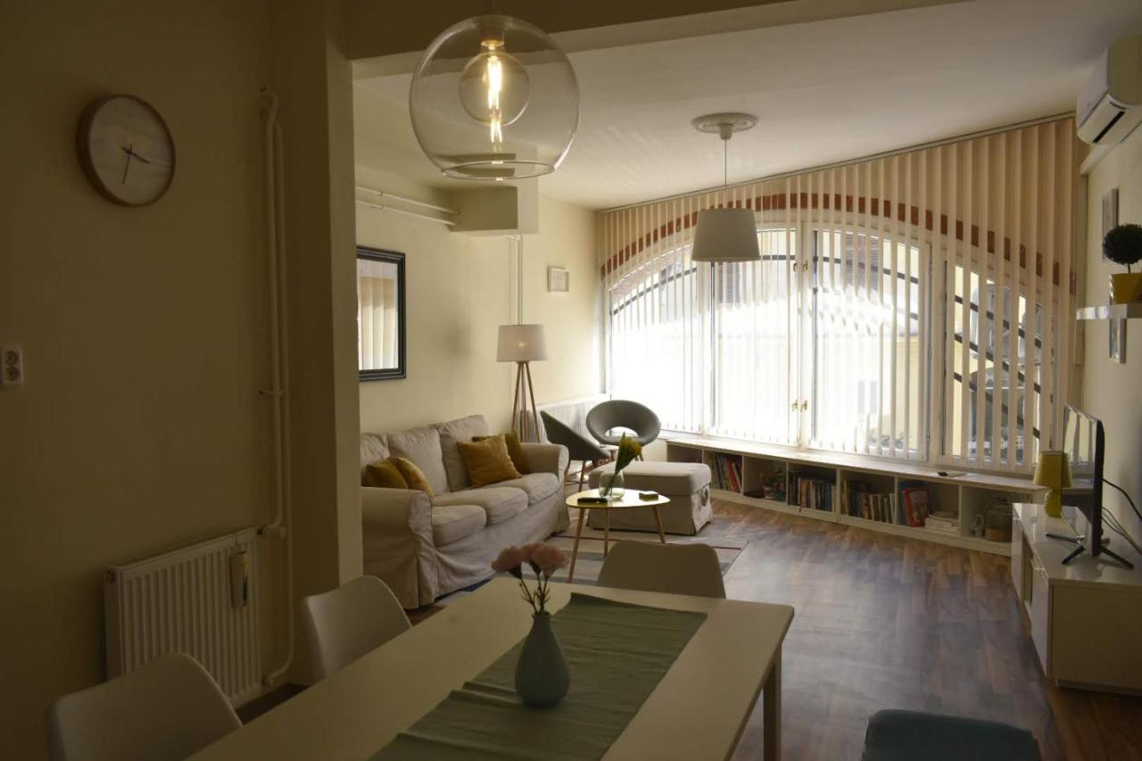 Fonix Family Apartment A Step From Szechenyi Square Pecs Ngoại thất bức ảnh