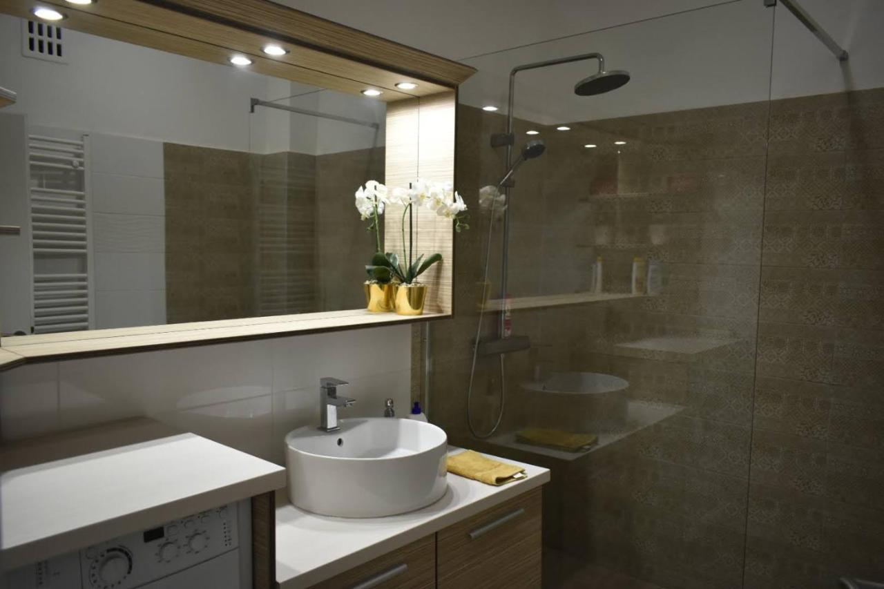 Fonix Family Apartment A Step From Szechenyi Square Pecs Ngoại thất bức ảnh